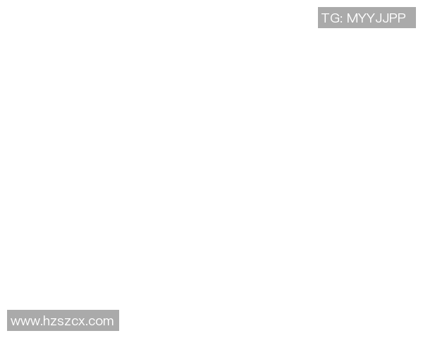 客厅挂画足球明星的优缺点分析及装饰效果探讨